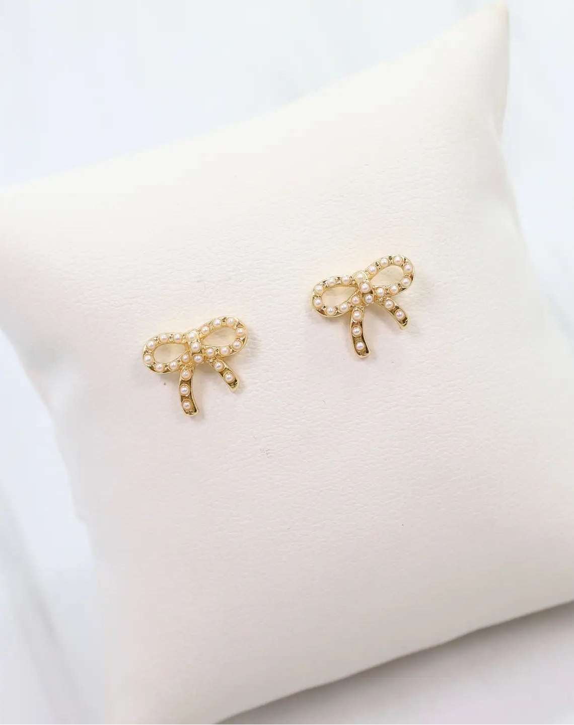 Lilly Pearl Bow Earrings
