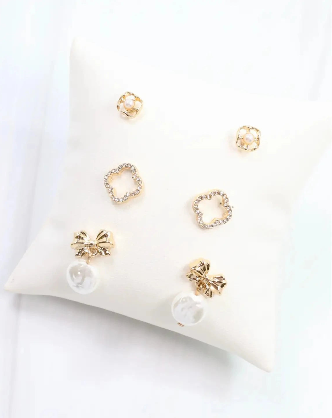 Clover and Pearl Earring Set